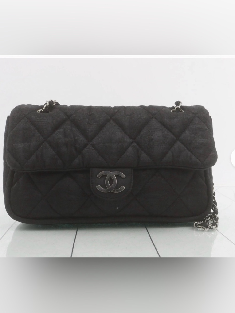 AUTHENTIC CHANEL Matelasse Lambskin S-Flap Chain Shoulder Bag